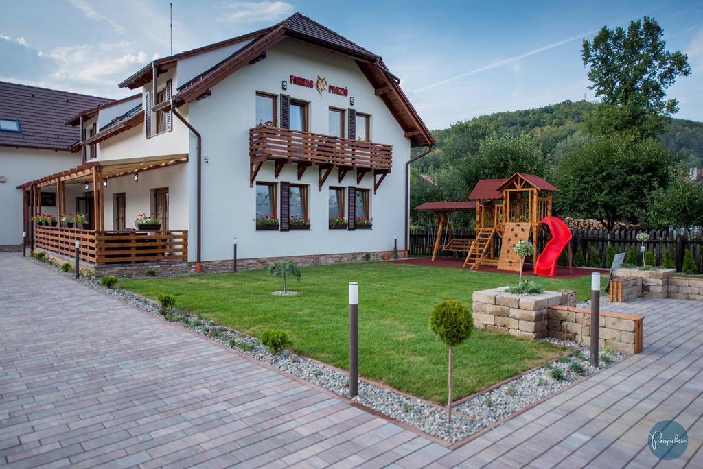 Cazare in Praid - PENSIUNEA FARKAS - Praid Cazare in Praid - PENSIUNEA FARKAS - Praid