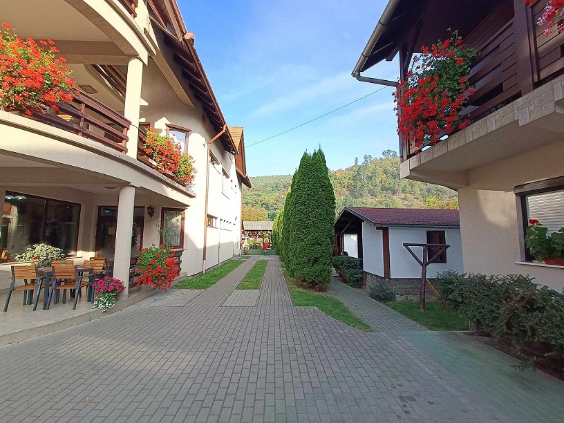 Cazare in Praid - PENSIUNEA CSATARI - Praid Cazare in Praid - PENSIUNEA CSATARI - Praid